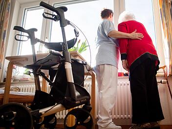 Corona-Ausbruch in Pflegeeinrichtung in Polsingen: Keine Besucher mehr erlaubt
