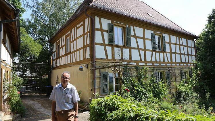 Ist gespannt welcher "Förster" bald in Reuth einziehen wird: Wolfgang Bayer. Fotos: Barbara Herbst