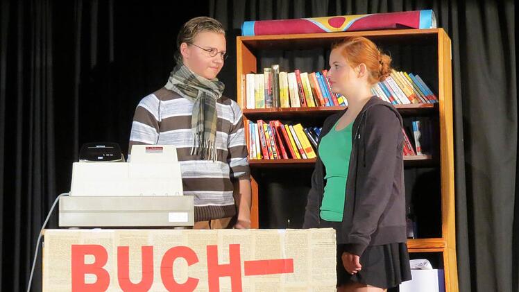 Der Buchladen dient auch zum Austausch von Tratsch und Klatsch. Foto: Doris Bauer