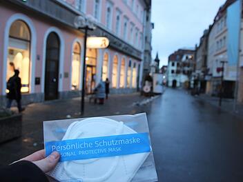 Ab Montag sind die FFP2-Masken in Bayern Pflicht. Apotheken und der Einzelhandel in Bad Kissingen hätten diese Information gerne etwas früher bekommen, um sich auf die hohe Nachfrage einzustellen. Symbolbild/ Ellen Mützel