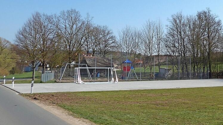 Der Festplatz in Erlau wurde komplett in Eigenleistung gebaut. Foto: p