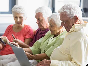 Neue Zahlen zu Rente und Pension: So gut schneiden Beamte im Vergleich ab