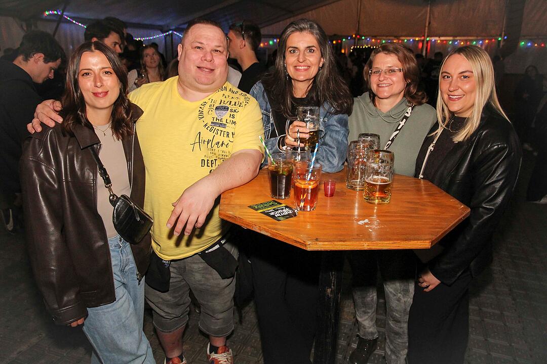 Die Partyband "highline" sorgte f&uuml;r gute Stimmung.
