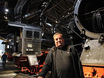 An Silvetser hat Volker Dietel offiziell seinen letzten Tag als Leiter des Deutschen Dampflokomotiv-Museums in Neuenmarkt. Foto: Jürgen Gärtner
