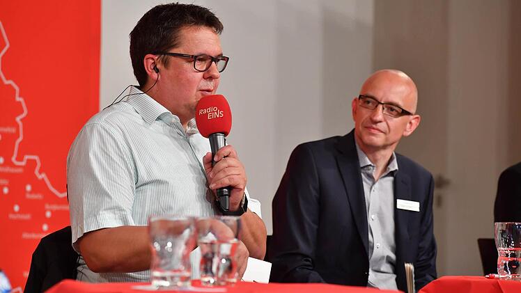 Moderatoren-Duo: Thomas Apfel (Radio Eins) und Oliver Schmidt (Coburger Tageblatt, rechts)Foto: Ronald Rinklef