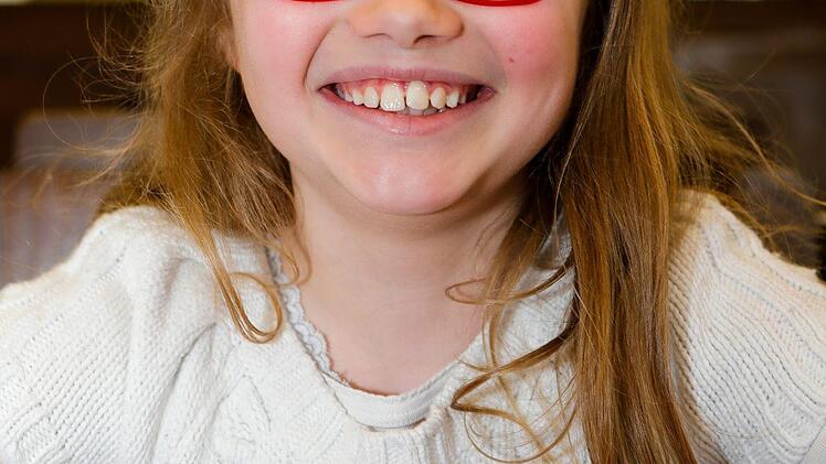 Sarah (9) aus Bamberg: "Es war lustig. Vor allem das Bild, wo der Elefant aussah wie ein Pferd. Der Professor hat es sehr gut gemacht. Ich gebe ihm eine 1+. Schön war, dass er erklärt hat, wer alles die Elefanten bekommen hat und dass auch ein afrikanischer Elefant dabei war." Foto: Matthias Hoch