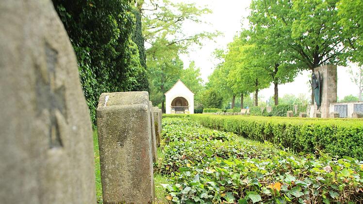 Der Heldenfriedhof in Höchstadt an der Aisch Foto: Christian Bauriedel