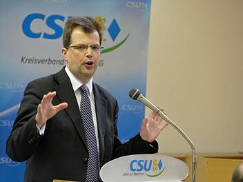 Christian Lange bei seiner Rede vor der Wahlversammlung  Fotos: Ronald Rinklef