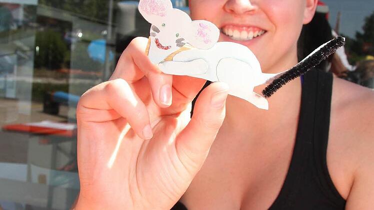 Mäuse basteln funktioniert auch in der größten Hitze, zeigt Lena Petzet.