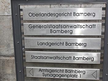 Vor dem Landgericht Bamberg wird derzeit gegen einen Asylbewerber verhandelt, der einen Mitbewohner mit dem Messer angriff. Foto: Stefan Fößel