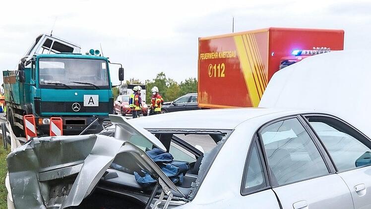 Der 22-jährige Fahrer hatte nach dem Auffahren auf die Autobahn sogleich zum Überholen angesetzt. Fotos: Ferdinand Merzbach/News5