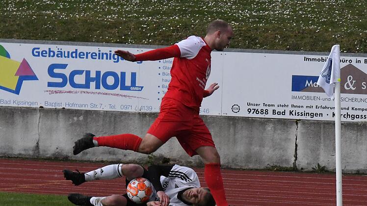 Autsch: Schmerzhaft war f&uuml;r diesen Bad Br&uuml;ckenauer nicht allein die 3:4-Niederlage bei der SG Reiterswiesen. Foto: Hopf