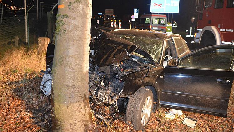 Am Dienstagabend hat sich in der Pödeldorfer Straße im Bamberger Osten ein tödlicher Unfall ereignet. Foto: Ronald Rinklef