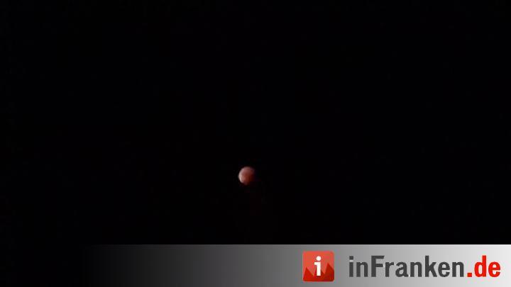 Leserfotos: Blutmond über Franken