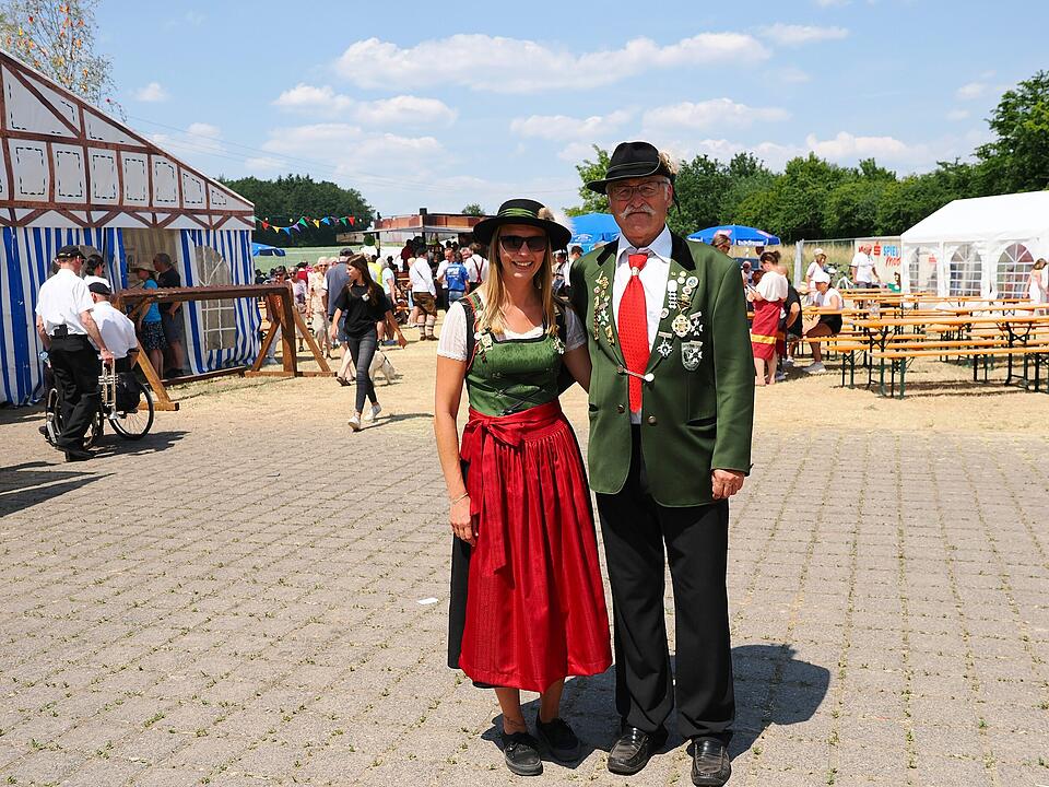 Poppenroth: Fotos vom großen Festumzug der Schützengilde 1962 ...