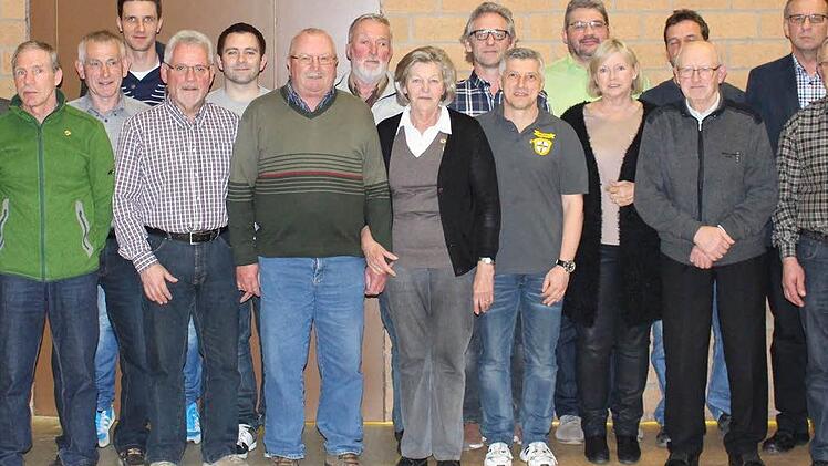 Zahlreiche Geehrte gab es bei der Generalversammlung des FC "Frankonia" Thulba. Foto: Günther Straub