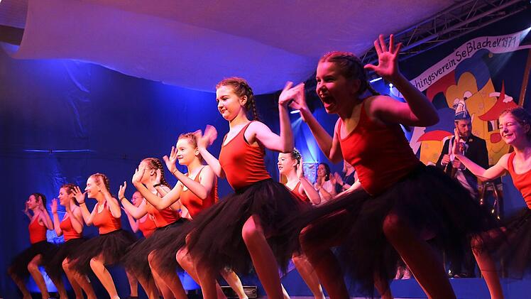 Showtanz der Jugendgarde Foto: Bettina Knauth