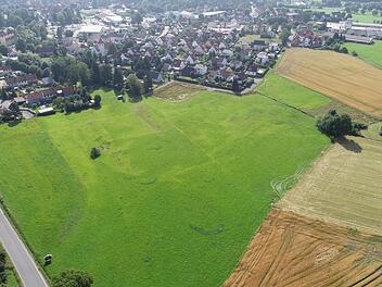 Auf der grünen Wiese vor dem bestehenden Thurnauer Wohngebiet sollen 52 Grundstücke ausgewiesen werden.Markt Thurnau