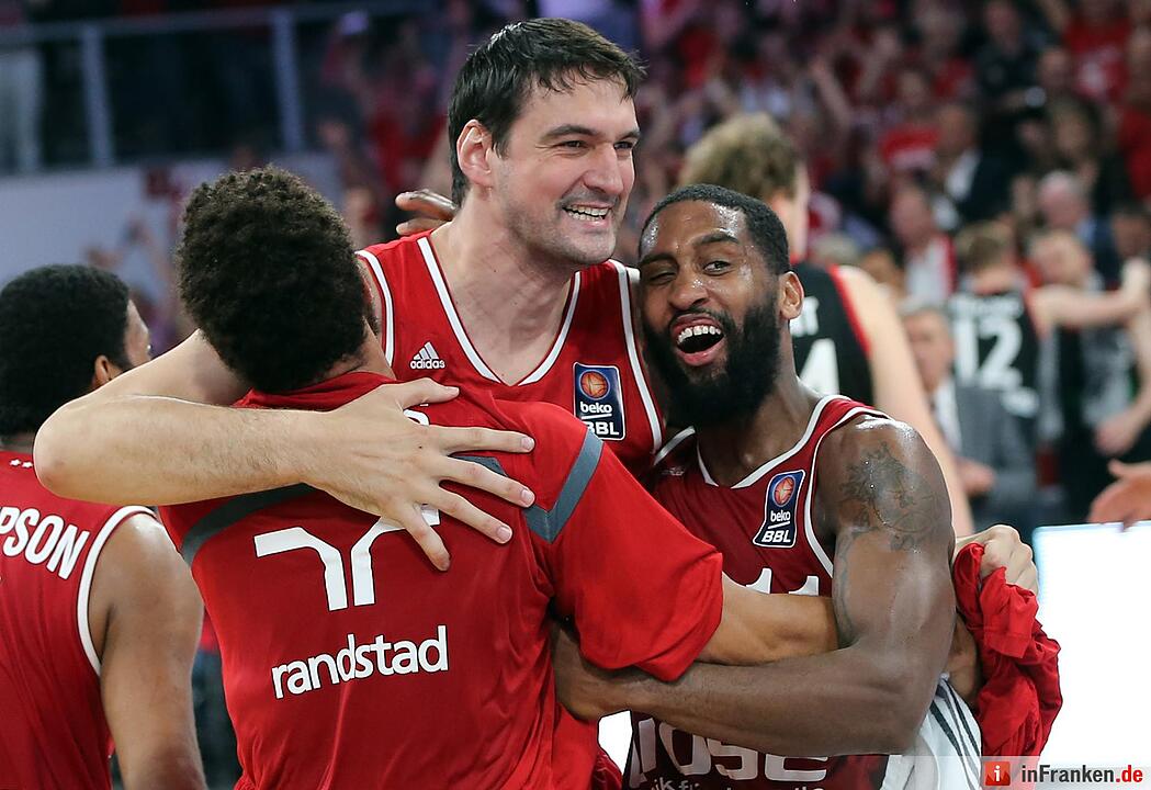 Brose Baskets Bamberg - FC Bayern München