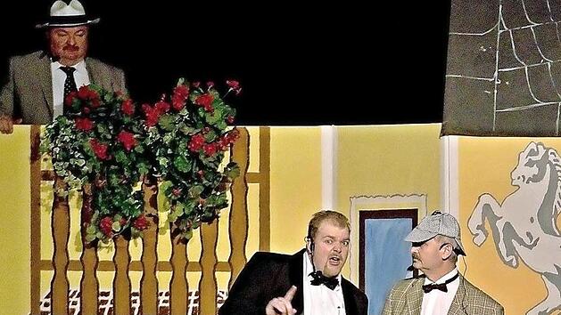 Szenenbild von der Premiere in Tettau  Foto: Ratomir Radomirovic