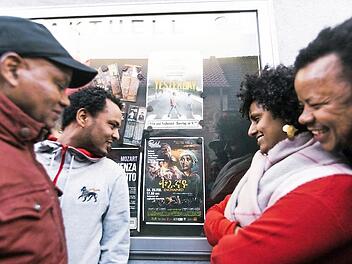 Exil-Äthiopier sind zur Vorstellung von "Enchained" ins Capitol-Kino nach Zeil gekommen. Manche von ihnen sind sogar aus Frankfurt angereist.