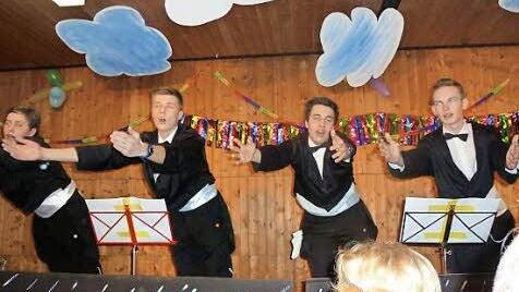 Die vier Tenöre: (von links) Christoph Kleinhenz, Jan Röder, Marcel Kleinhenz und Dominik SaalFotos: Gabi Seifried