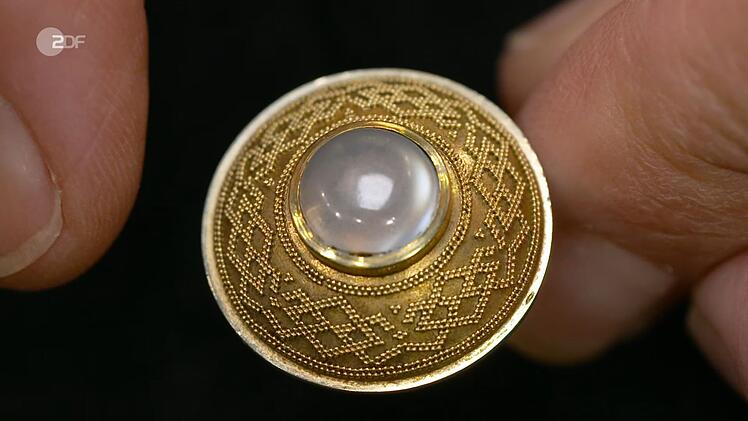 Claudia und Michael erhofften sich 500 Euro f&uuml;r die Manschetten-Kn&ouml;pfe.