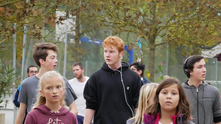 Tolle Beteiligung: 300 Schüler der Mittelschule "Am Moos" sind heuer beim  Spendenlauf  an den Start gegangen.Manja von Nida