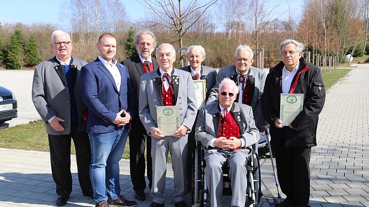 Die für 50 Jahre Mitgliedschaft Geehrten Foto: Franz Galster