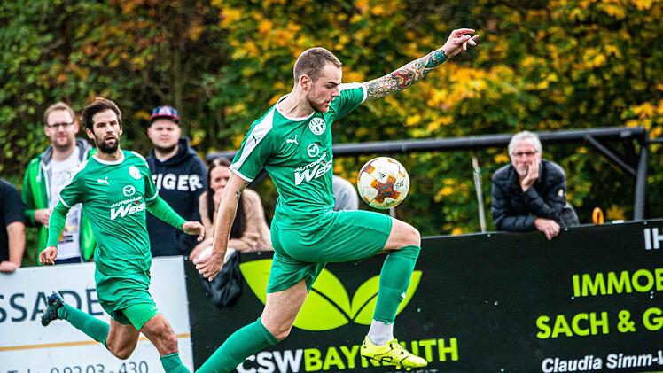 Julian Pötzinger erzielte das 1:0 für den TSV Neudrossenfeld. Foto: Alexander Muck