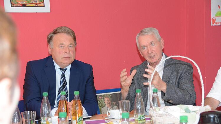 Minister Helmut Brunner zu Gast bei der Kulmbacher Tafel Foto: Dagmar Besand