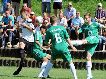 Der Innenverteidiger wäre sicher nicht traurig, in der internen Rangliste nach hinten durchgereicht zu werden. Denn das hieße, dass die SV-Kicker auch vorne wieder treffen. Foto: Hopf
