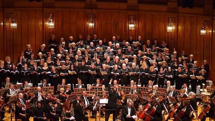 Im Rahmen der Städtepartnerschaft zwischen Bad Kissingen und Vernon wird am Sonntag, 28. Oktober "Carmina Burana" von Carl Orff aufgeführt. Mit dabei ist unter anderem die Kantorei Bad Kissingen.  Foto: Werner Nöth