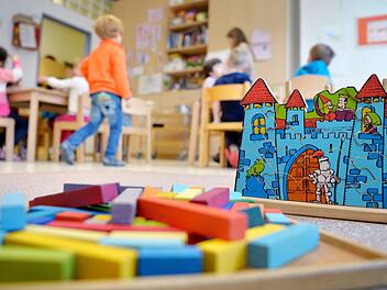 Schulausfall in ganz Nürnberg: Ab Montag fällt wegen des Coronavirus der Unterricht für fünf Wochen aus, Kindergärten und Kitas werden geschlossen. Notfall-Gruppen sollen dennoch einige Kinder betreuen. Symbolfoto: Monika Skolimowska/dpa