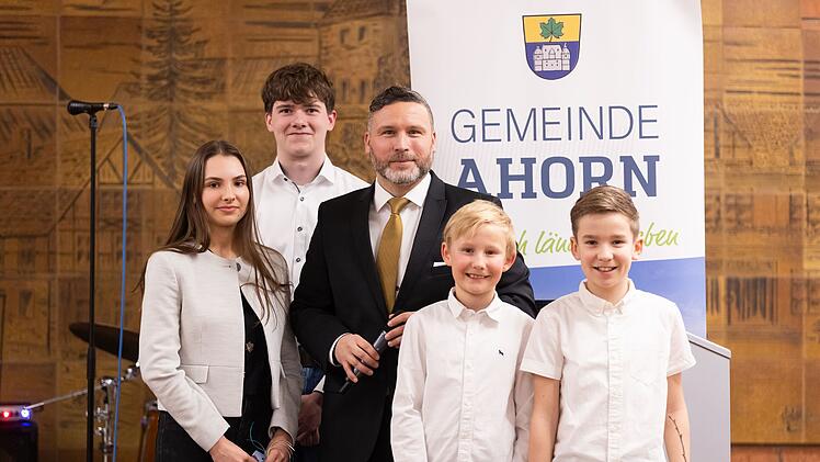 Ahorn: Neujahrsempfang im Zeichen des Respekts - Gemeinde ehrt Engagement
