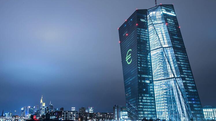 Das neue Hochhaus der Europäischen Zentralbank in Frankfurt. Foto: Boris Rössler/dpa