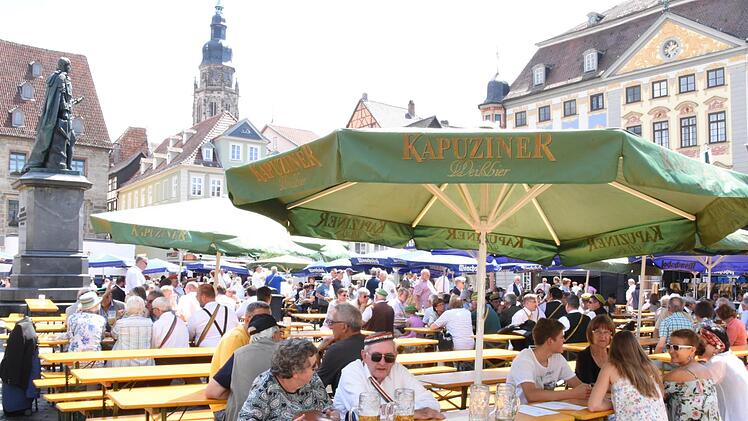 Nicht alle Plätze waren auf dem Coburger Marktfest besetzt. Foto Christoph Wiedemann