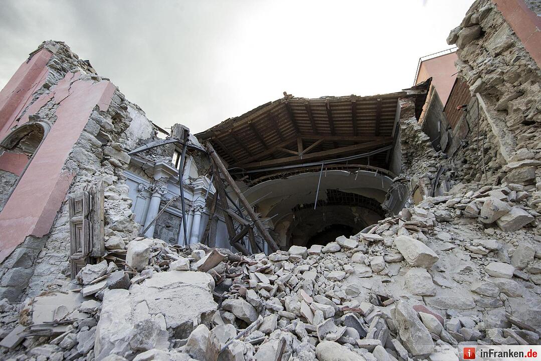 6.2 magnitude earthquake hits central Italy - at least 21 dead