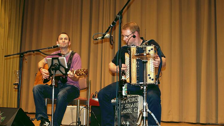 Tschito & Lasse sorgten nach dem Konzert für Unterhaltungsmusik. Foto: Susanne Deuerling