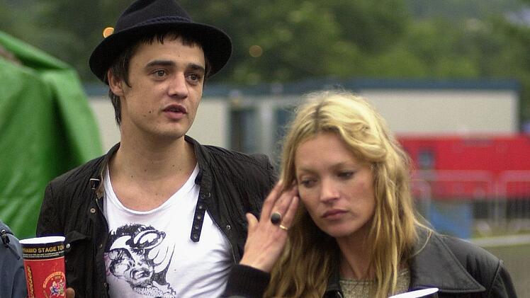 Eine stürmische Beziehung: Mit Top-Model Kate Moss war Peter Doherty von 2005 bis 2007 verlobt und sogar für 24 Stunden verheiratet.