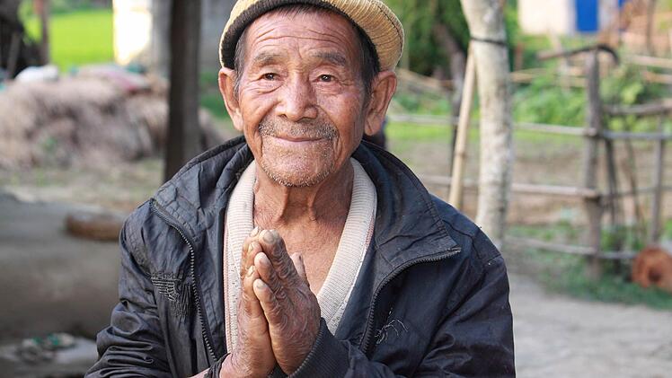 Menschen porträtieren wollte Raimund Göhlich in Nepal, leider brachte er auch viele Bilder der Erdbebenkatastrophe mit. Foto: Raimund Göhlich