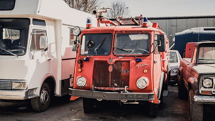 Feuerwehr Erlangen gerät auf Ukraine-Fahrt in Not - in Polen erfährt sie unerwartete Hilfe