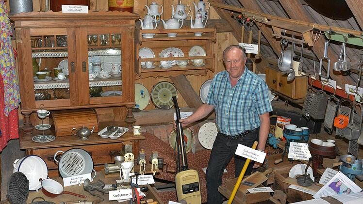 Heinrich Muth in seinem Museum.  Archivfoto: Björn Hein