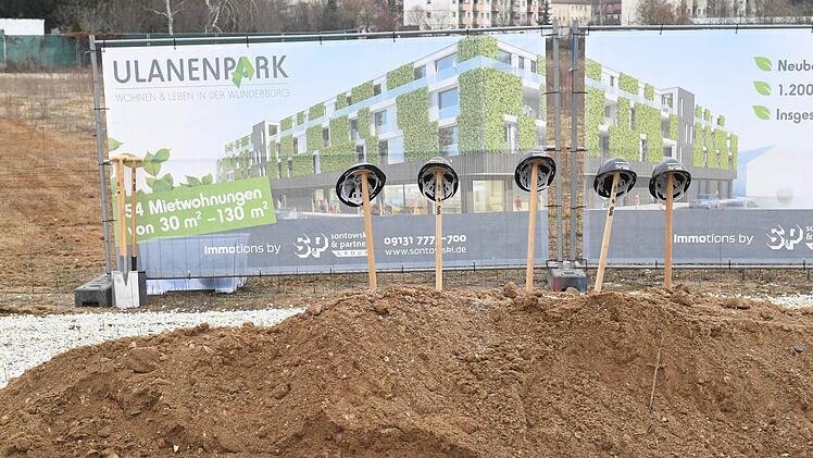 Ein vielversprechender Start: Der Bausenat stellte im Bebauungsplanverfahren die Lichter auf Grün für den Ulanenpark. Und auch die Nachfrage nach den ersten Wohnungen läuft offenbar hervorragend.   Foto: Ronald Rinklef