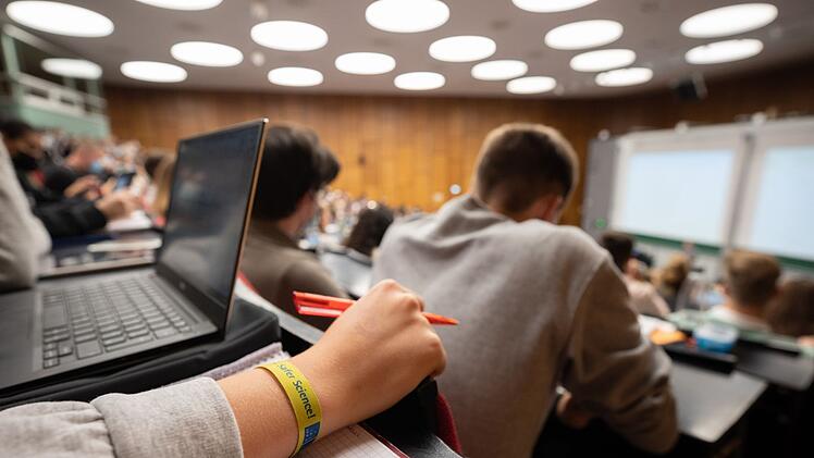 Bayreuth: Universität bietet neuen Master Studiengang an - das sind die Schwerpunkte
