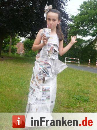 2. Preis Lilly H., 4b, GS Mühlendorf (Kleid mit Fächerapplikation)