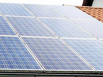 Um ein Energieeffizienz-Haus mit Photovoltaikanlage auf dem Dach ging es im Gemeinderat Neudrossenfeld. Foto: Archiv/Mathias Erlwein