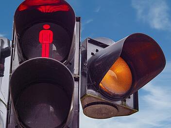 An einer Ampel in der N&uuml;rnberger Innenstadt eskalierte ein Streit. Symbolbild, Foto: WolfBlur/pixabay