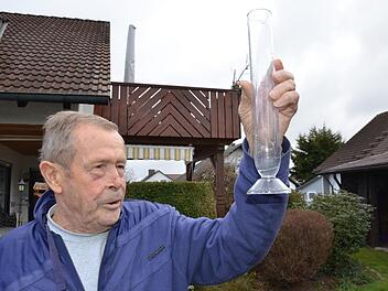 Am Mittwoch gab's leichten Schneeregen. Von 7 Uhr morgens bis zur Mittagsstunde kamen 0,3 Liter zusammen.