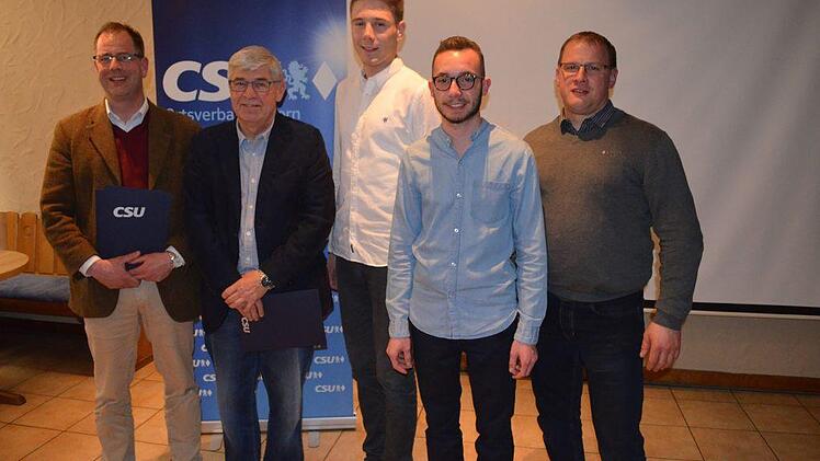 Der gewählte Vorstand des CSU-Ortsvereins Ahorn (von links): Andreas von Imhoff, Winfried Beyer, Kevin Raab, Marcel Trost und Timo Sollmann. Foto: Gabi Bertram